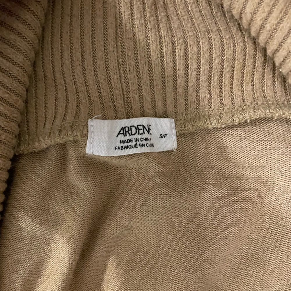 Ardene Sweater - Picture 2 of 2